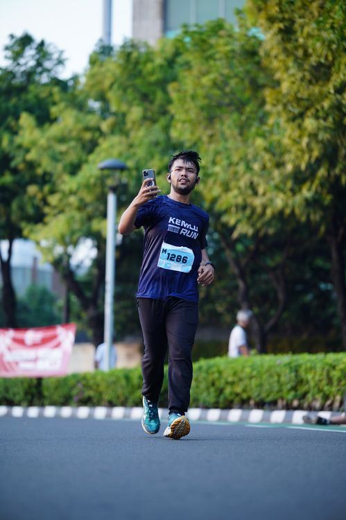 Race photo from KEMLU RUN 2025