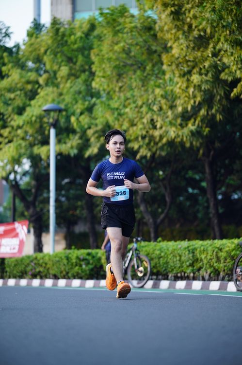 Race photo from KEMLU RUN 2025