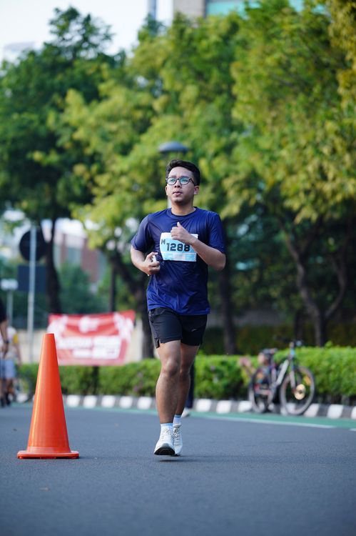 Race photo from KEMLU RUN 2025