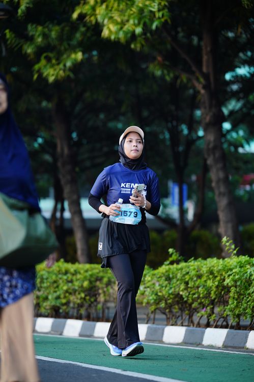 Race photo from KEMLU RUN 2025