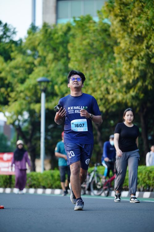 Race photo from KEMLU RUN 2025