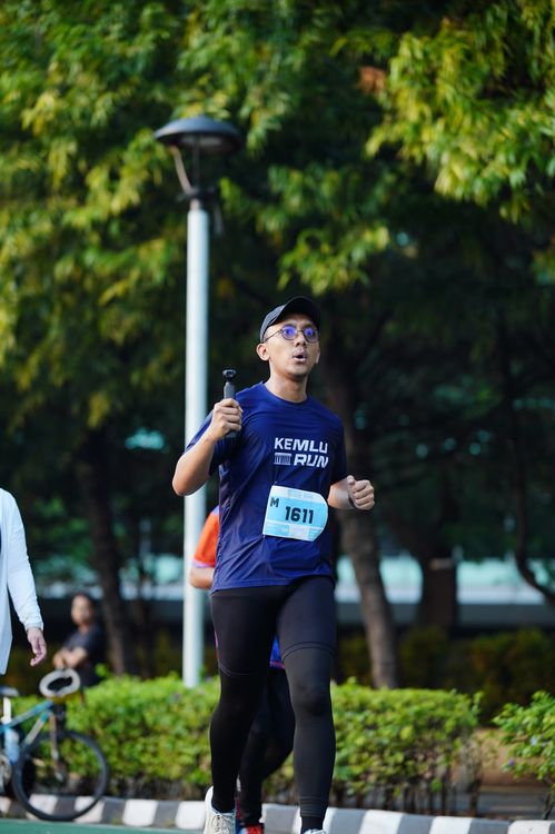 Race photo from KEMLU RUN 2025