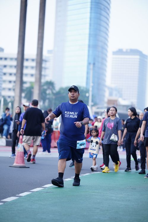 Race photo from KEMLU RUN 2025