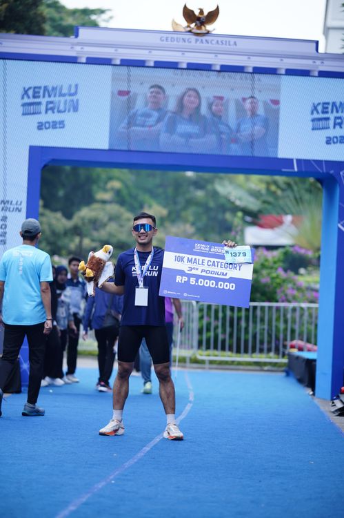 Race photo from KEMLU RUN 2025