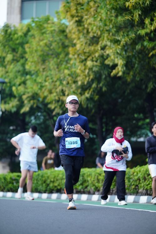 Race photo from KEMLU RUN 2025