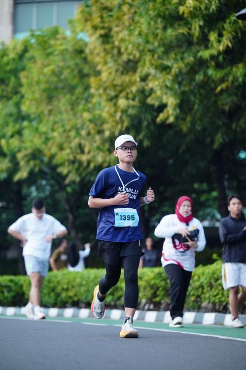 Race photo from KEMLU RUN 2025