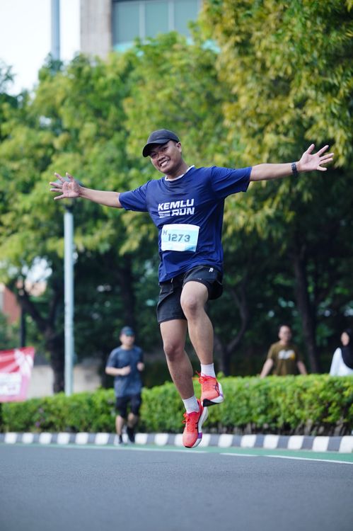 Race photo from KEMLU RUN 2025
