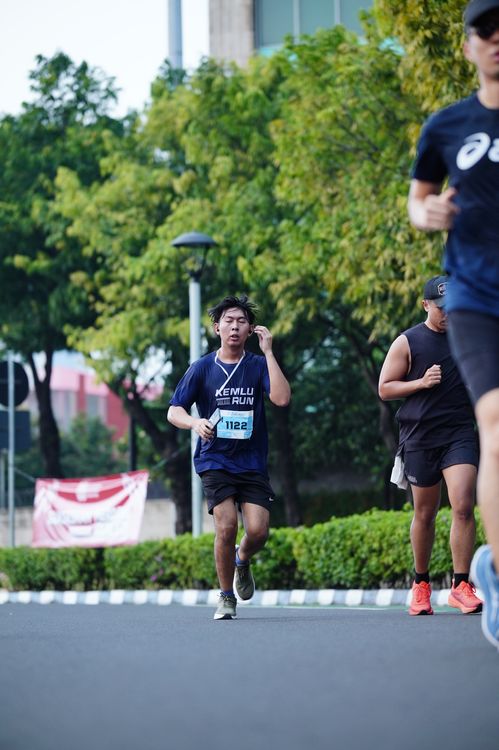 Race photo from KEMLU RUN 2025