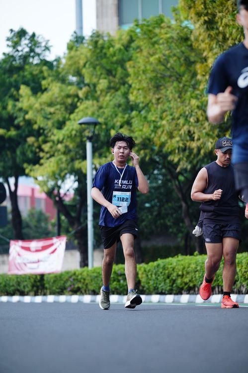 Race photo from KEMLU RUN 2025