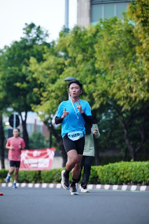 Race photo from KEMLU RUN 2025