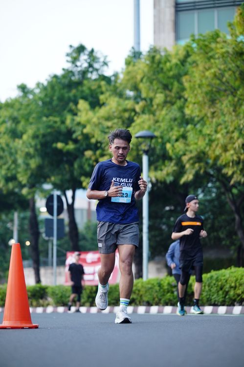 Race photo from KEMLU RUN 2025