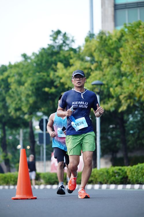Race photo from KEMLU RUN 2025