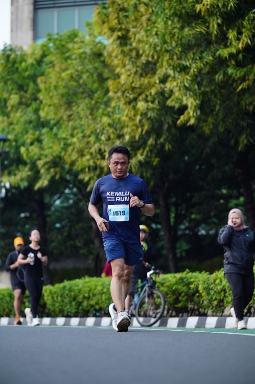 Race photo from KEMLU RUN 2025