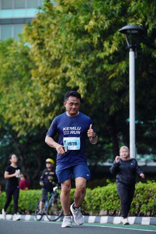 Race photo from KEMLU RUN 2025