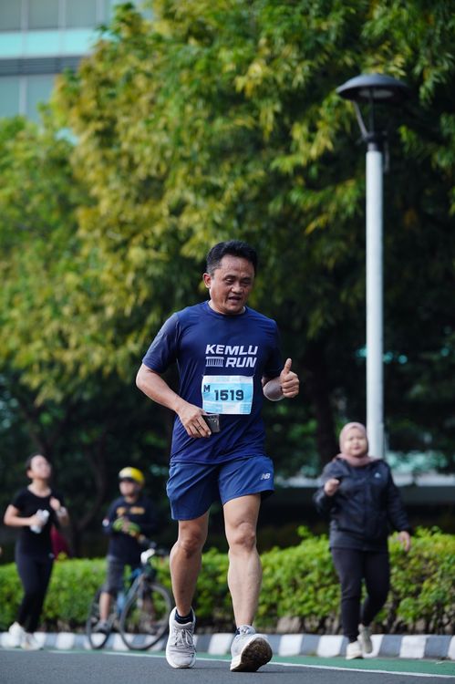 Race photo from KEMLU RUN 2025