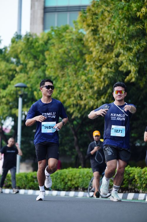 Race photo from KEMLU RUN 2025