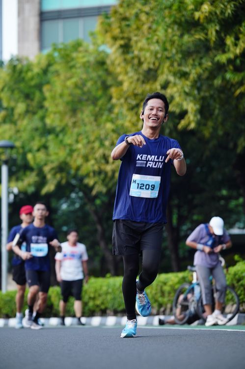Race photo from KEMLU RUN 2025