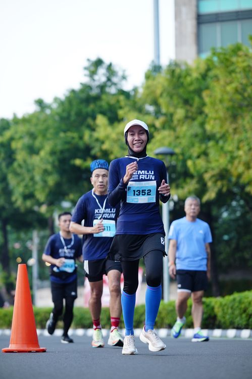 Race photo from KEMLU RUN 2025