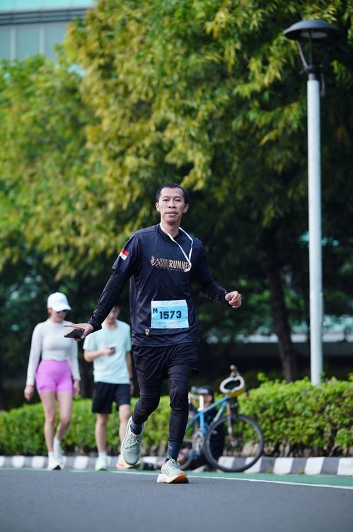 Race photo from KEMLU RUN 2025