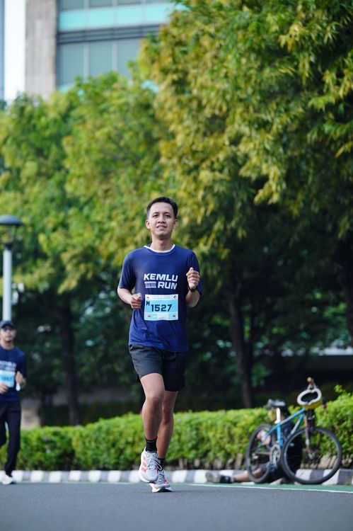 Race photo from KEMLU RUN 2025