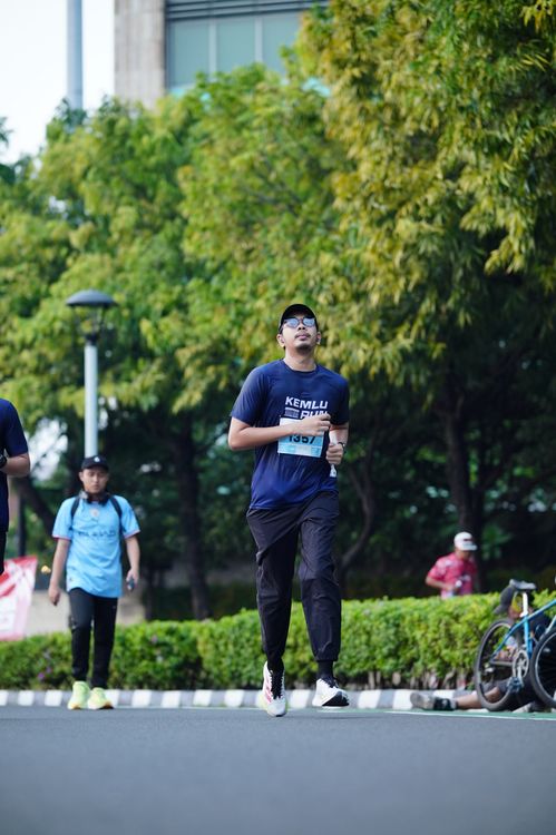 Race photo from KEMLU RUN 2025