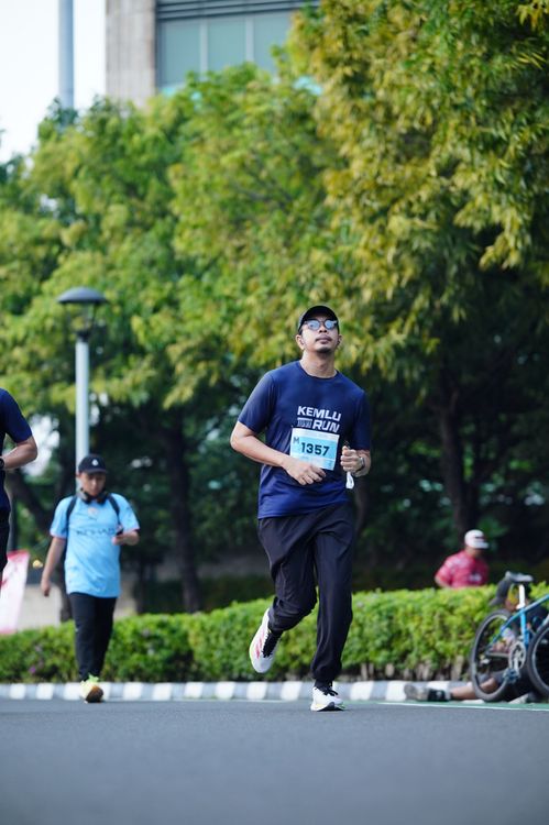 Race photo from KEMLU RUN 2025