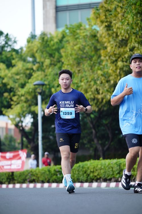 Race photo from KEMLU RUN 2025
