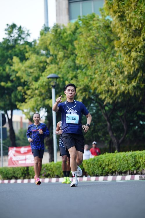 Race photo from KEMLU RUN 2025