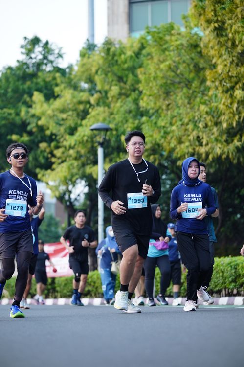 Race photo from KEMLU RUN 2025