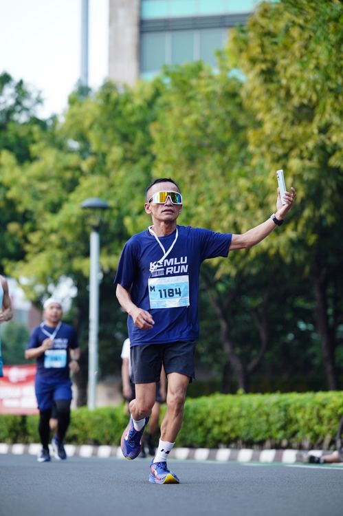 Race photo from KEMLU RUN 2025