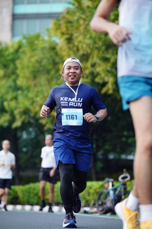 Race photo from KEMLU RUN 2025