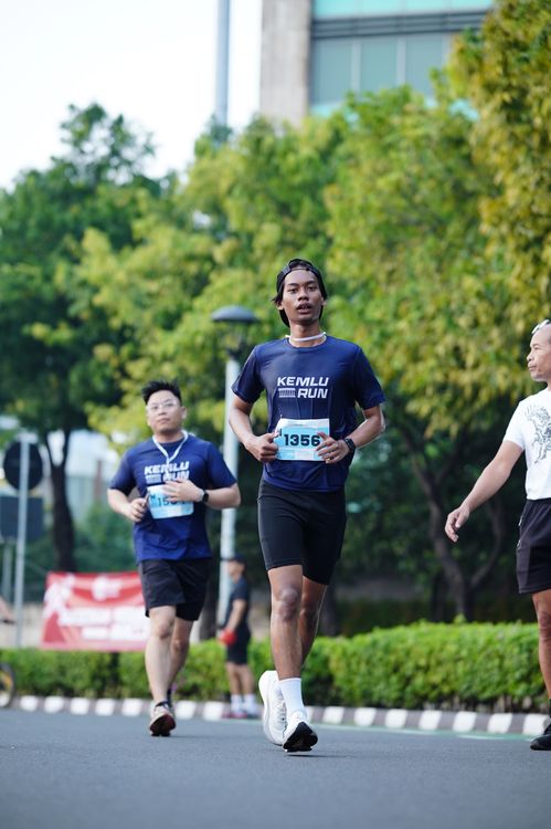 Race photo from KEMLU RUN 2025