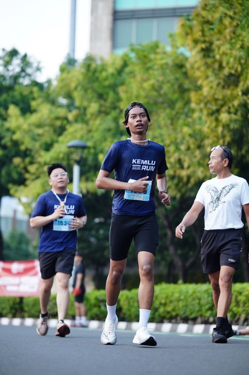 Race photo from KEMLU RUN 2025