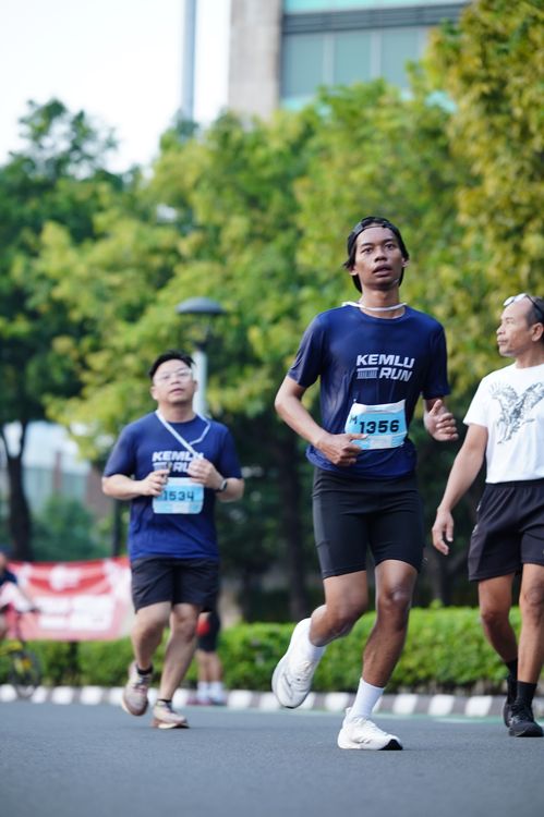 Race photo from KEMLU RUN 2025