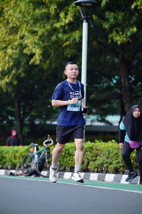 Race photo from KEMLU RUN 2025