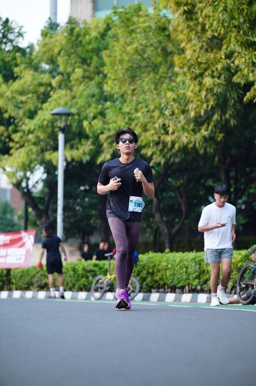 Race photo from KEMLU RUN 2025