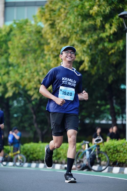 Race photo from KEMLU RUN 2025