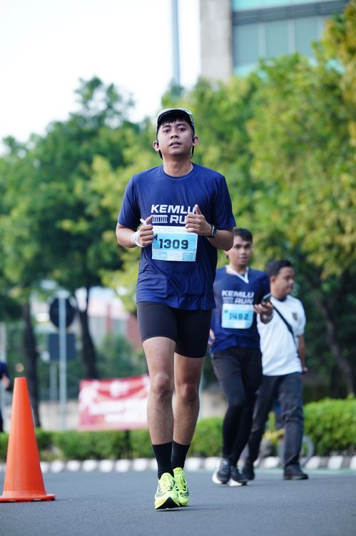 Race photo from KEMLU RUN 2025