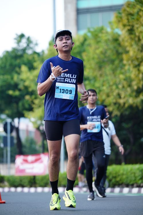Race photo from KEMLU RUN 2025