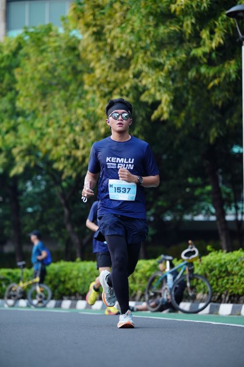 Race photo from KEMLU RUN 2025