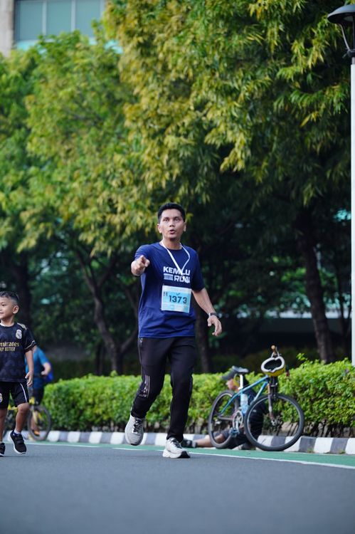 Race photo from KEMLU RUN 2025