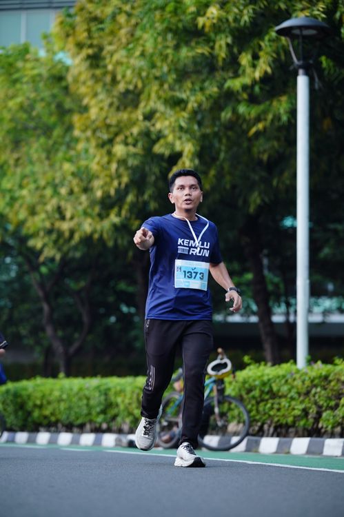 Race photo from KEMLU RUN 2025