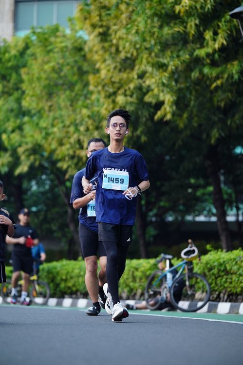 Race photo from KEMLU RUN 2025