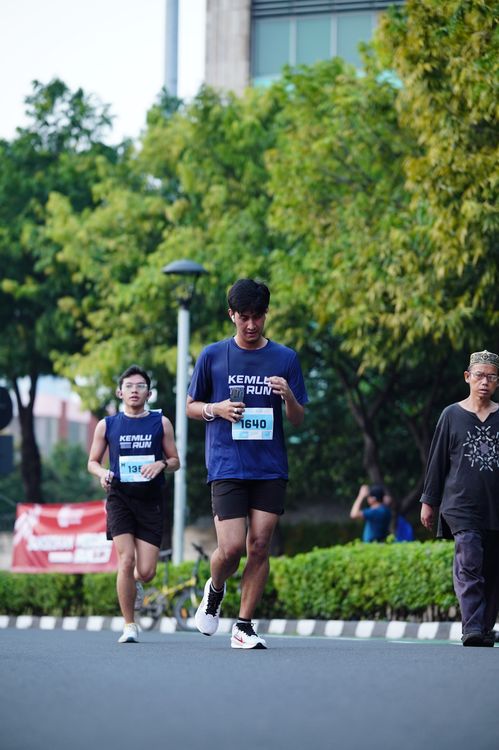 Race photo from KEMLU RUN 2025