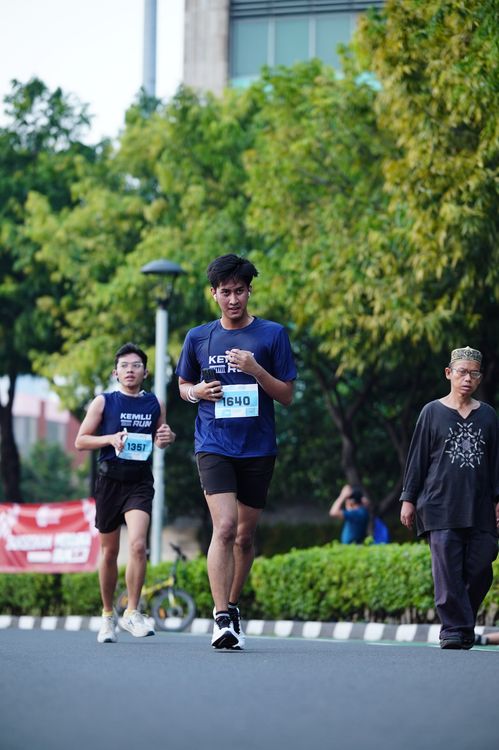 Race photo from KEMLU RUN 2025