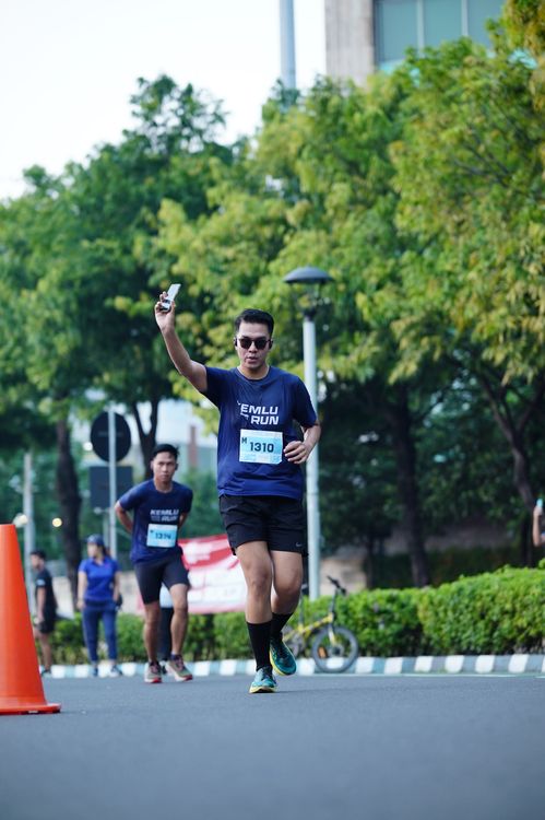 Race photo from KEMLU RUN 2025