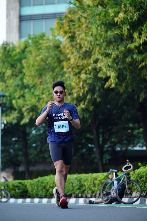 Race photo from KEMLU RUN 2025