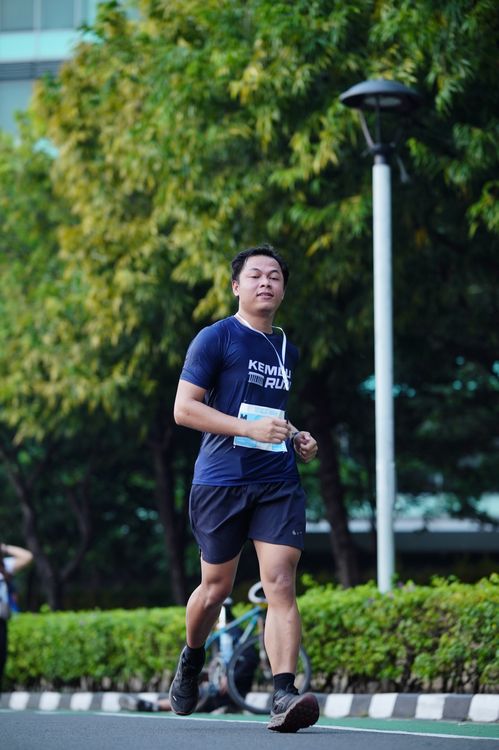 Race photo from KEMLU RUN 2025