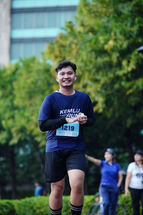 Race photo from KEMLU RUN 2025