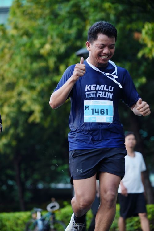 Race photo from KEMLU RUN 2025